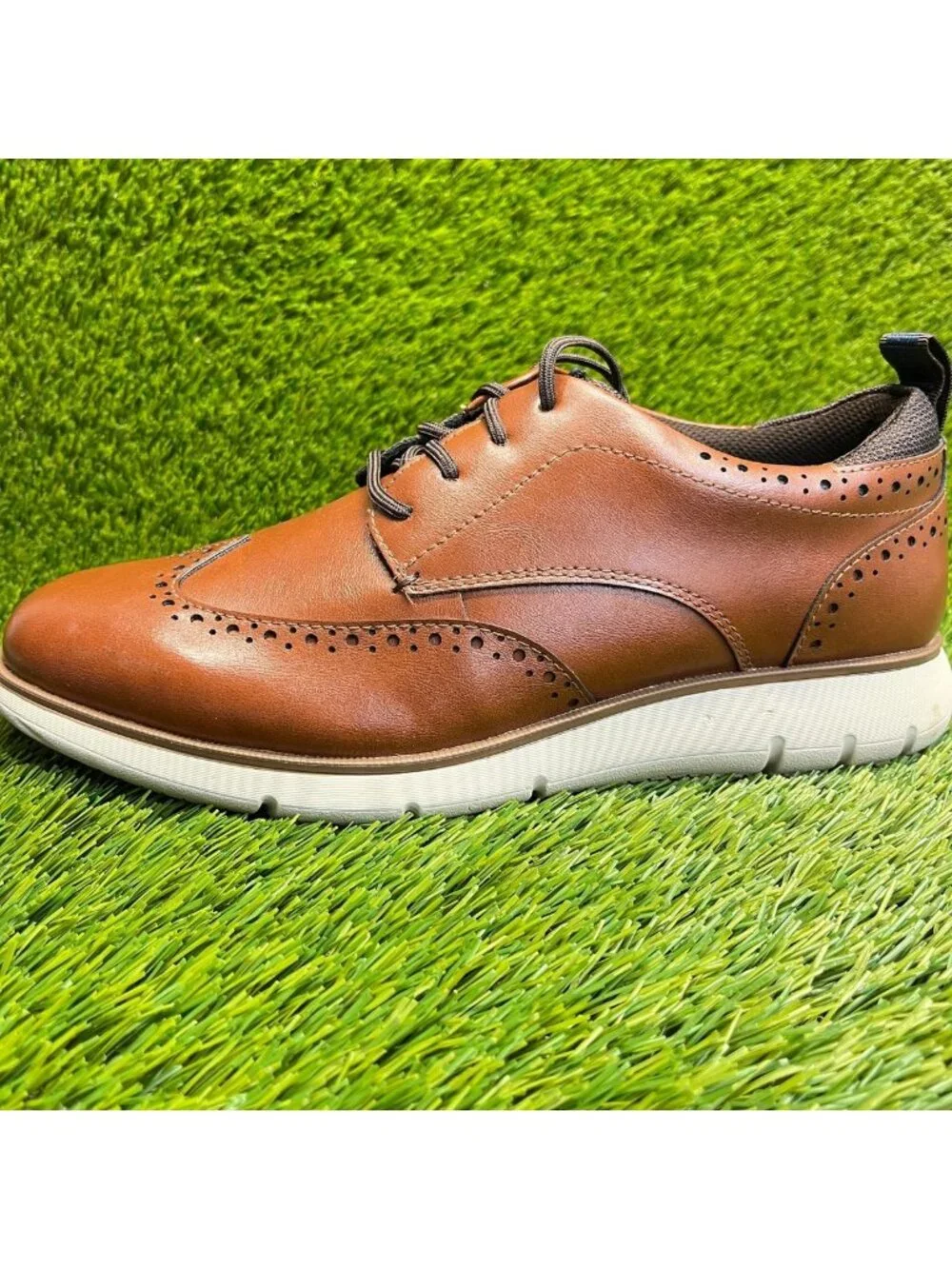 Nunn Bush Stance Mens Size 9.5 Brown White Classic Wingtip Oxford Dress Shoes